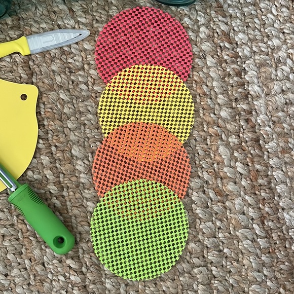 MARGARITA CUTTING BOARD AND CUP COASTERS BUNDLE - Picture 2 of 3